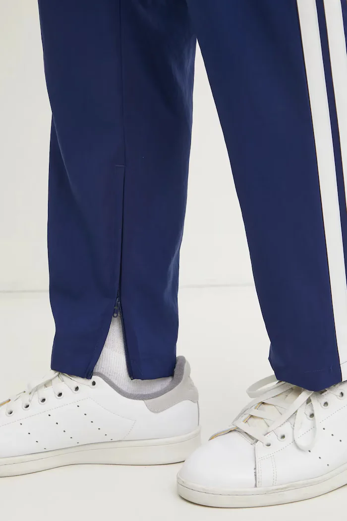 adidas Панталон STNFRD в тъмносиньо с десен JE6400