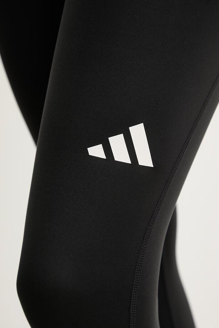 adidas Performance Клин за бягане adi365 в черно с изчистен дизайн KA0124