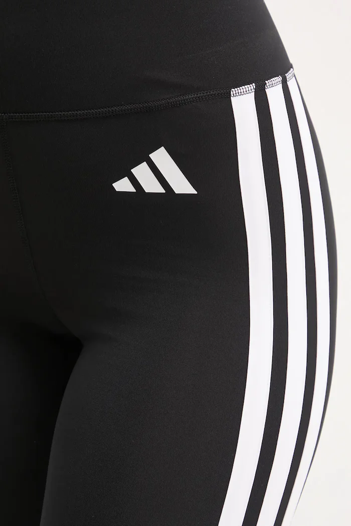 adidas Performance Клин за трениране Essential в черно с апликация JD6545