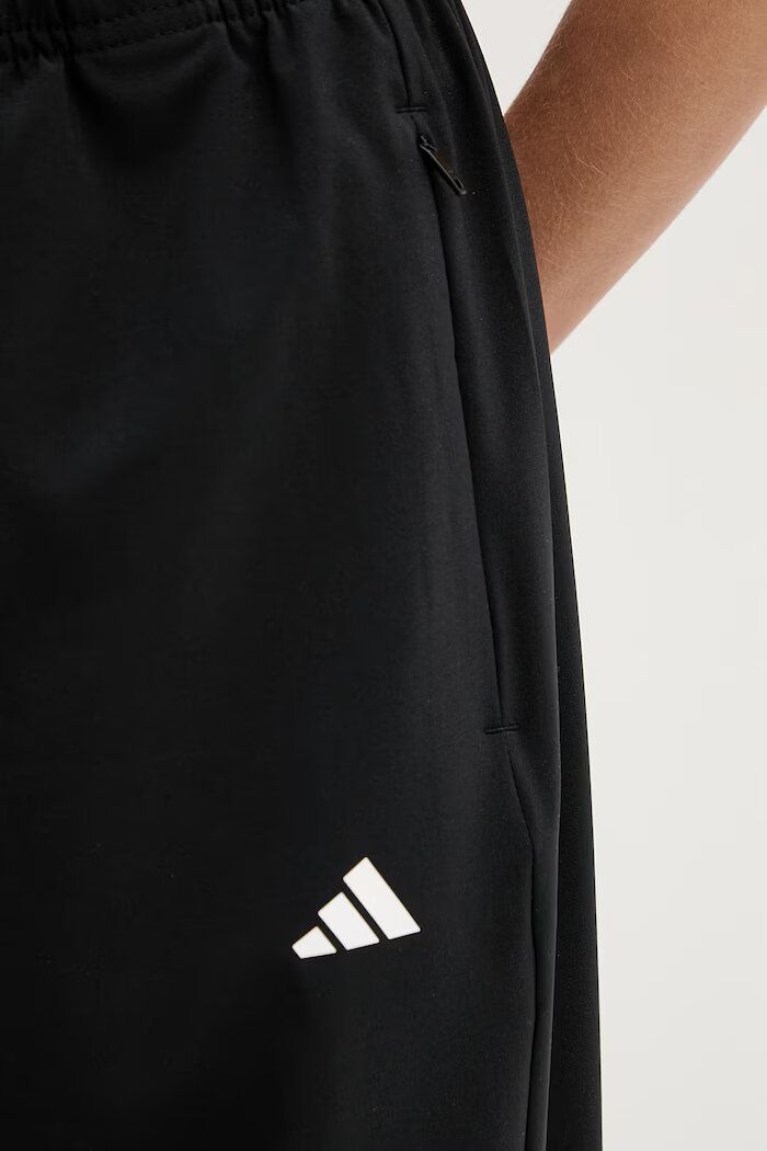 adidas Performance Панталон за трениране в черно с изчистен дизайн JL5081