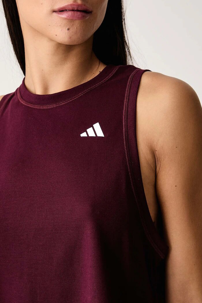 adidas Performance топ за трениране дамски с вискоза Essentials бордо KT1234