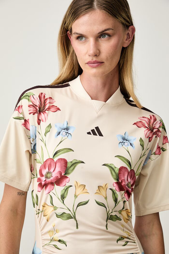 adidas рокля x Farm Rio бежова на цветя KR0257