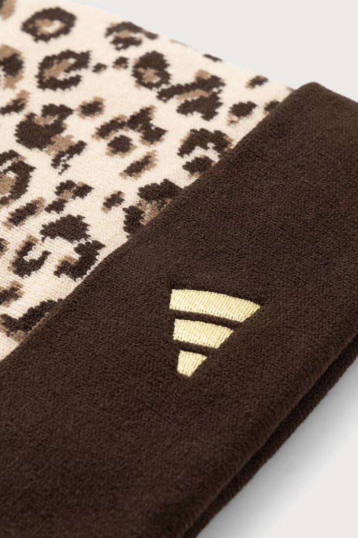 adidas шапка beanie Leopard Pack кафява KR1731