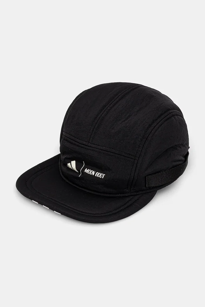 adidas Шапка с козирка x Moon Boot в черно с принт JE1943