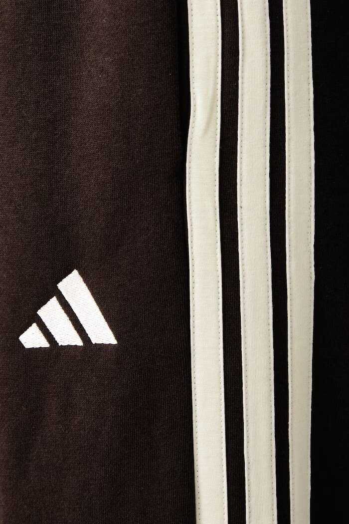 adidas спортен панталон дамски с памук Essentials кафяв с висока талия KX0790
