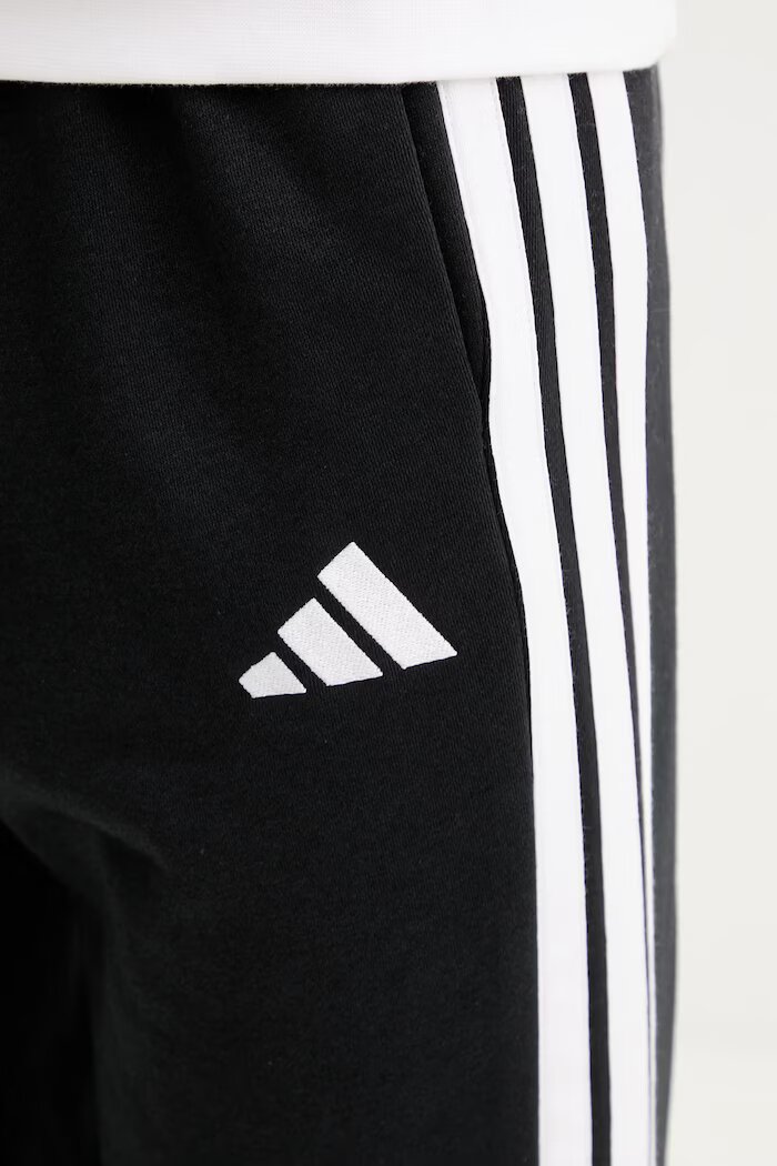 adidas Спортен панталон Essential мъжки в черно с апликация JD1854