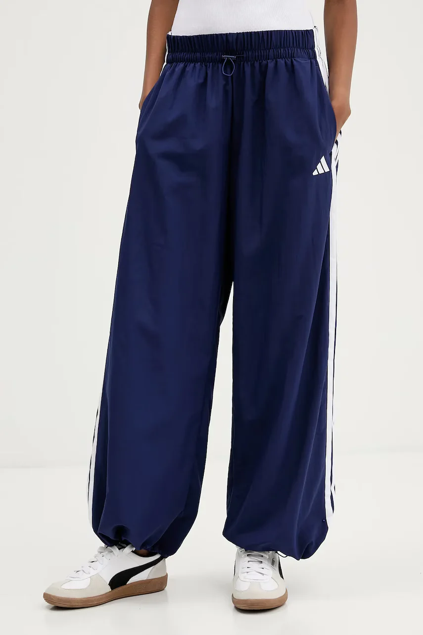 adidas Спортен панталон Essentials