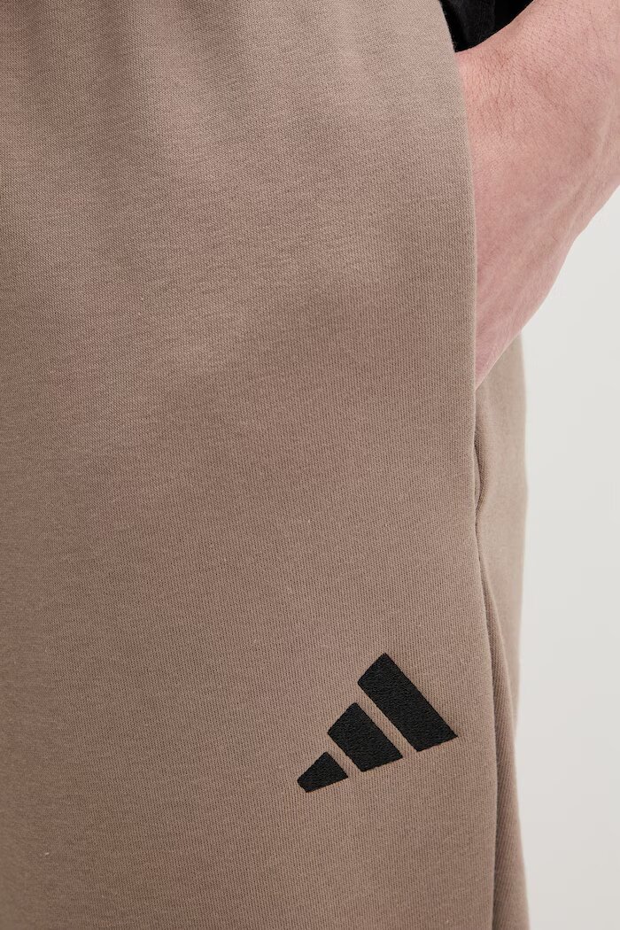 adidas спортен панталон мъжки с памук Essentials Feelcozy кафяв със стандартна талия KF2380