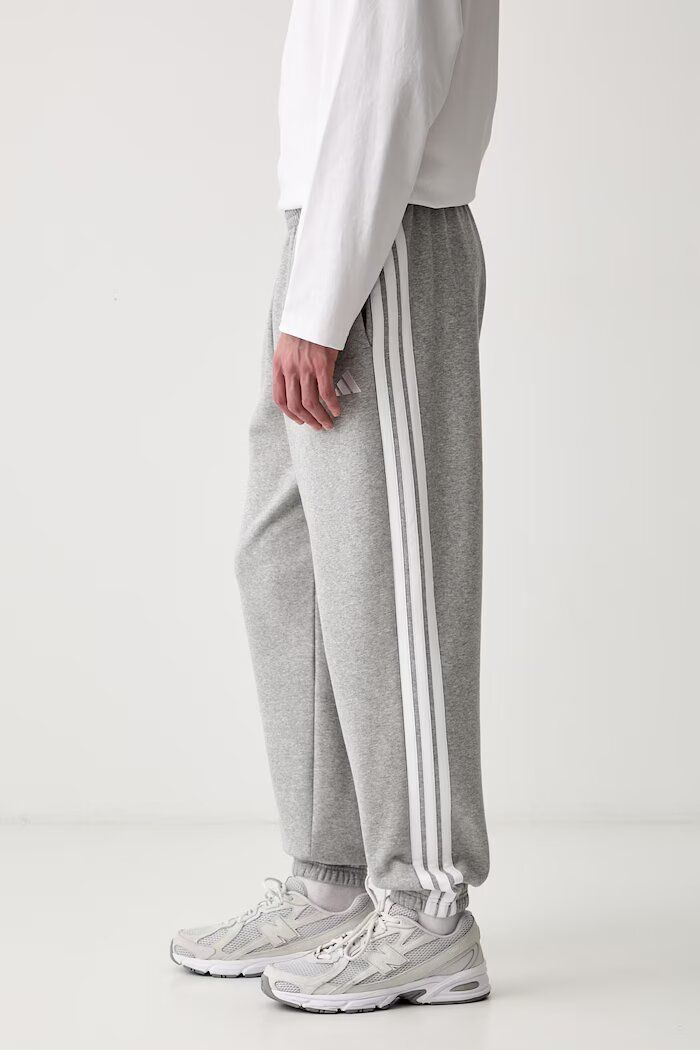 adidas спортен панталон мъжки с памук Three Stripes сив със стандартна талия KY4127