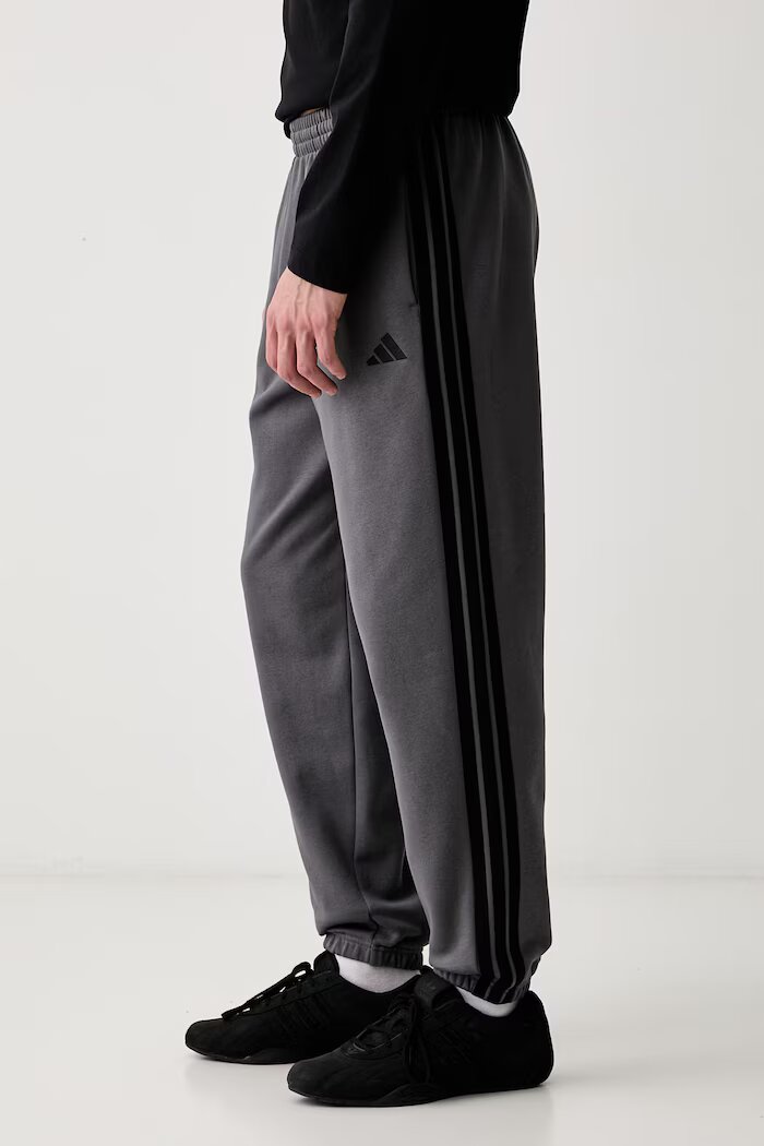 adidas спортен панталон мъжки с памук Three Stripes сив със стандартна талия KY4128
