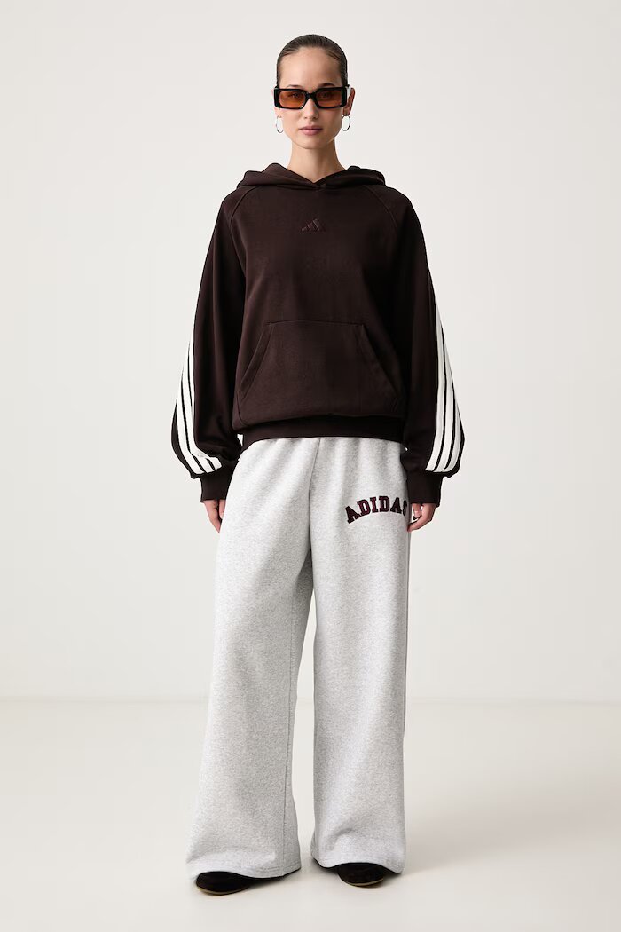 adidas суичър с качулка дамски от памук кафяв KW7701
