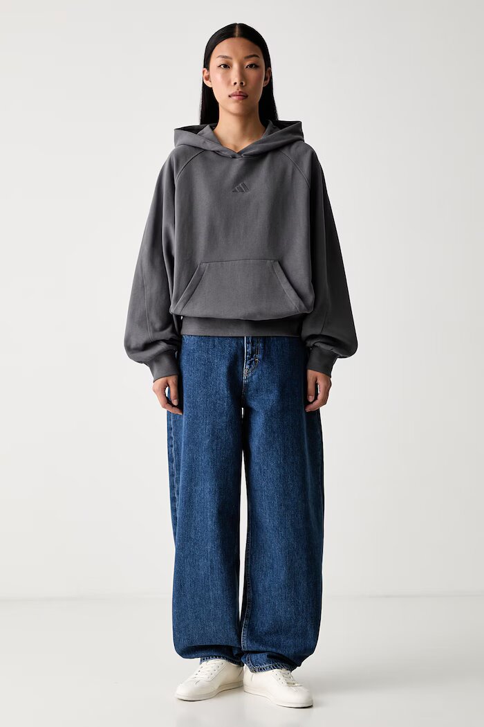 adidas суичър с качулка дамски от памук сив KV9794