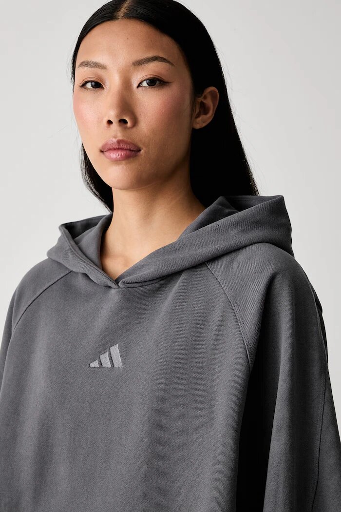 adidas суичър с качулка дамски от памук сив KV9794