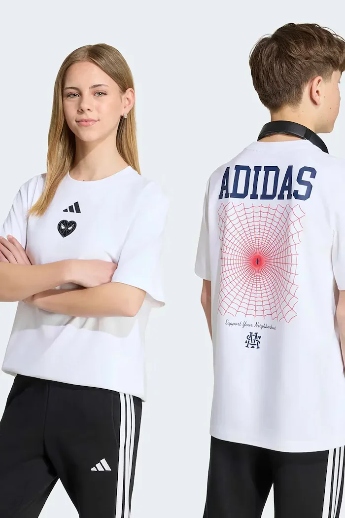 adidas тениска за деца от памук с еластан MARVEL SPIDER-MAN бяла KS3959