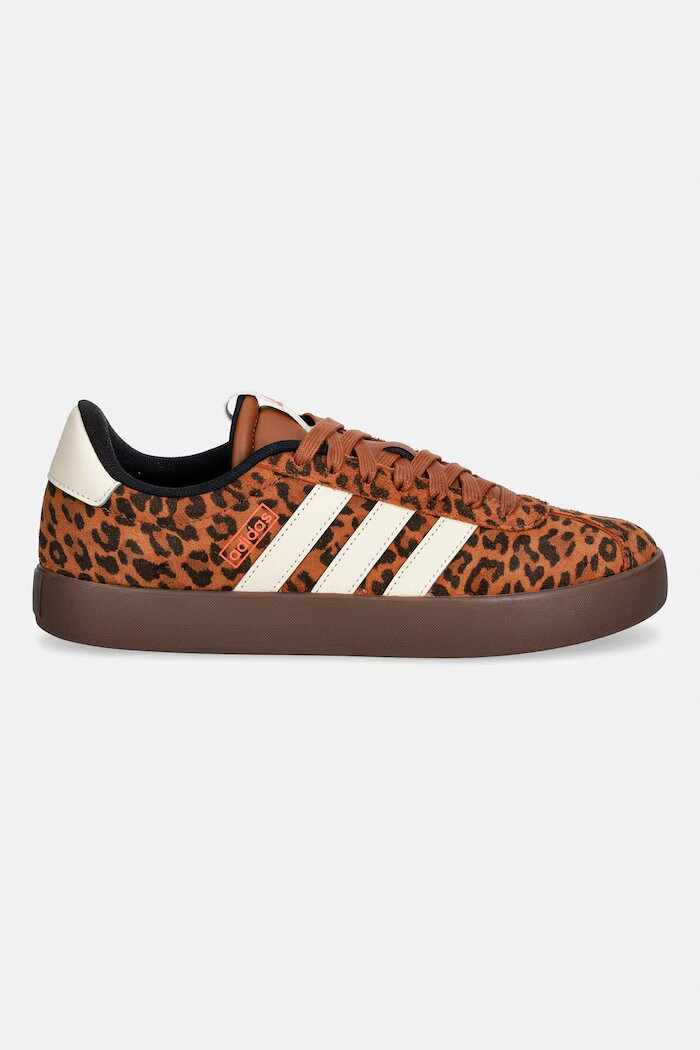 adidas Велурени маратонки VL Court 3.0 в кафяво KK4668