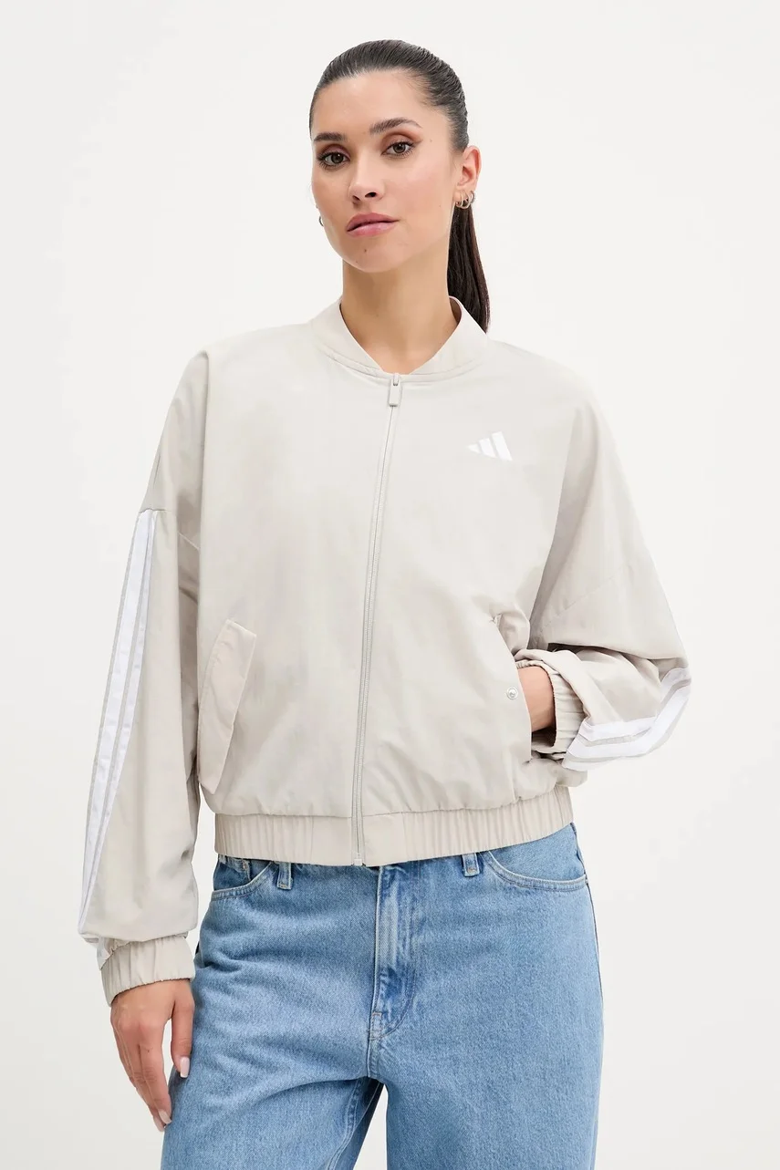 adidas Яке Essentials