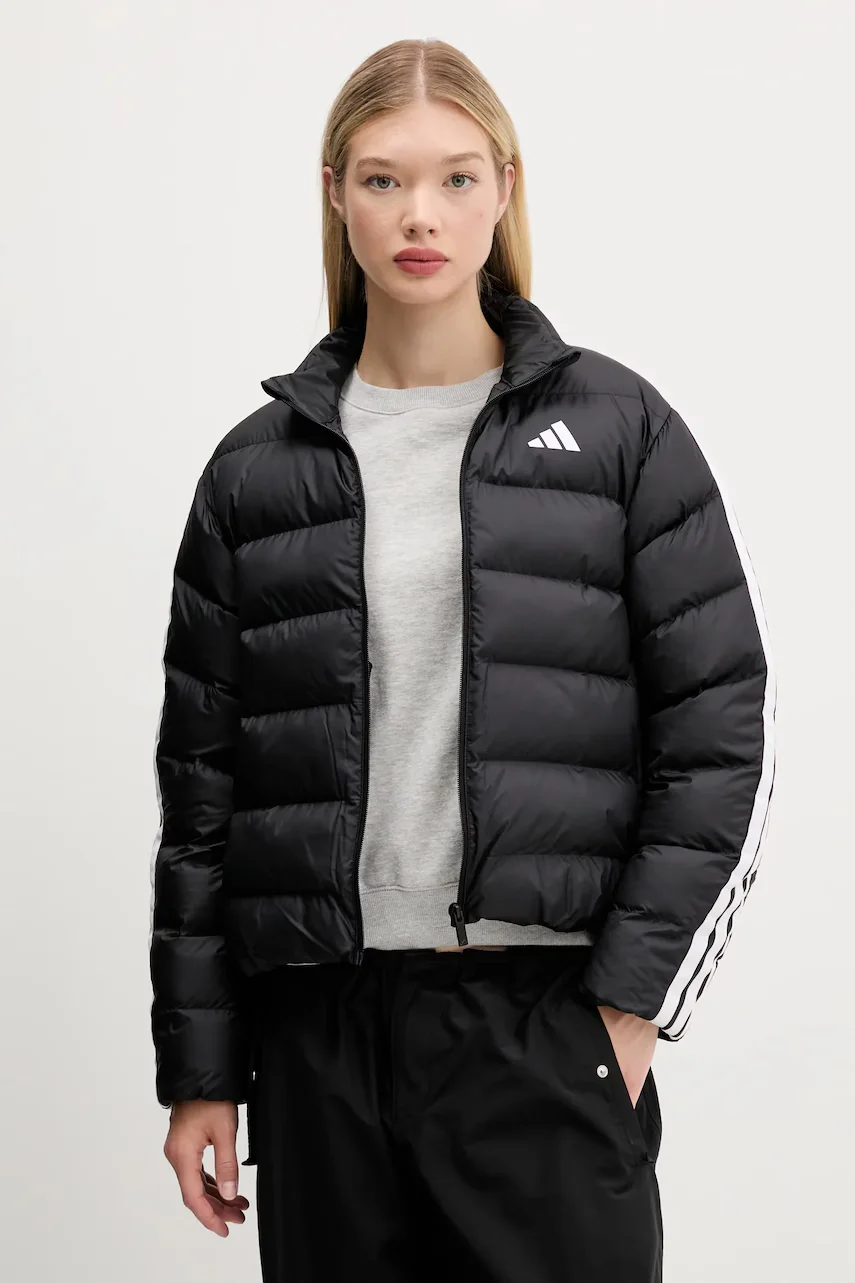 adidas Яке Essentials