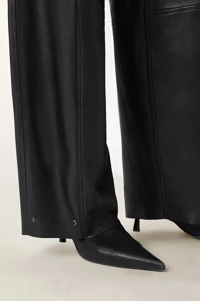 AllSaints Кожен панталон JETT в черно с широка каройка с висока талия W026TD
