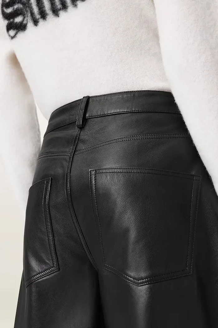 AllSaints Кожен панталон JETT в черно с широка каройка с висока талия W026TD