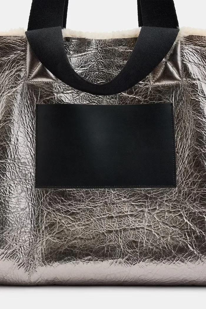 AllSaints Кожена чанта с две лица IZZY SHEARLING в кафяво W056XB