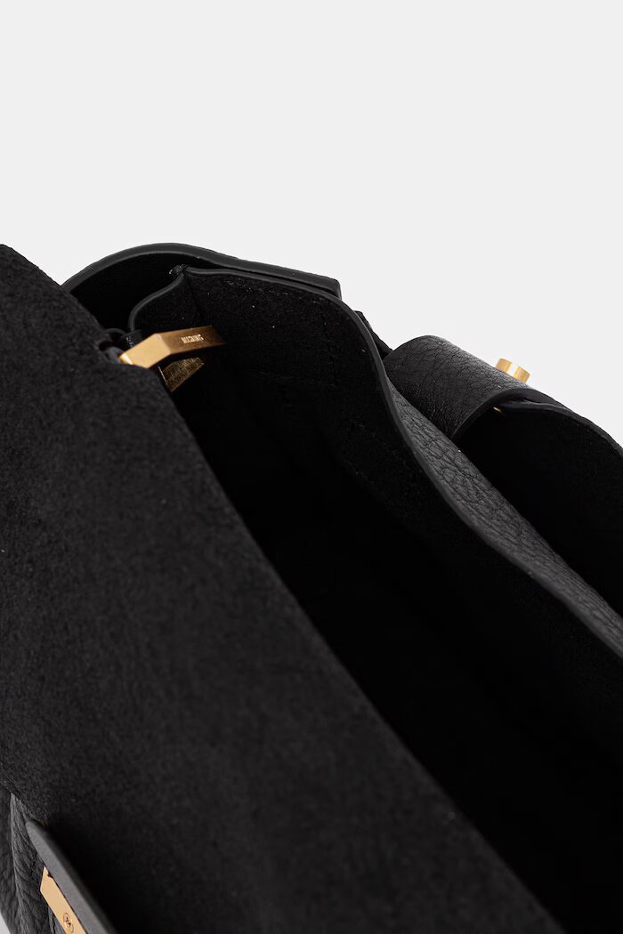 AllSaints Кожена чанта URSA в черно W522XC