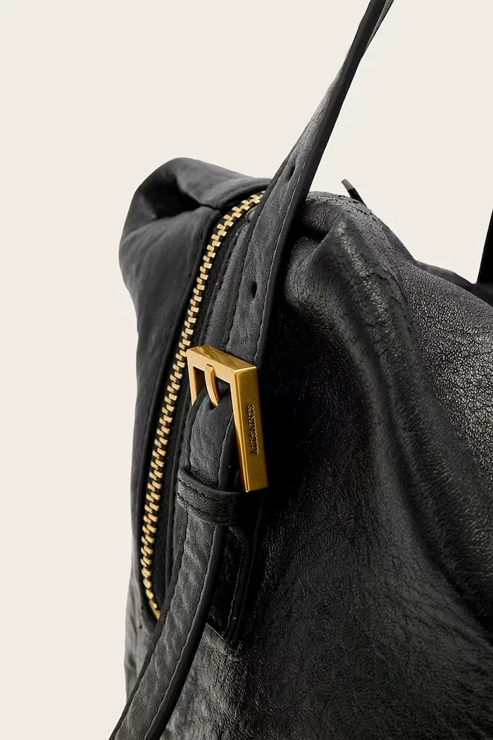 AllSaints Кожена чанта в черно W512XD