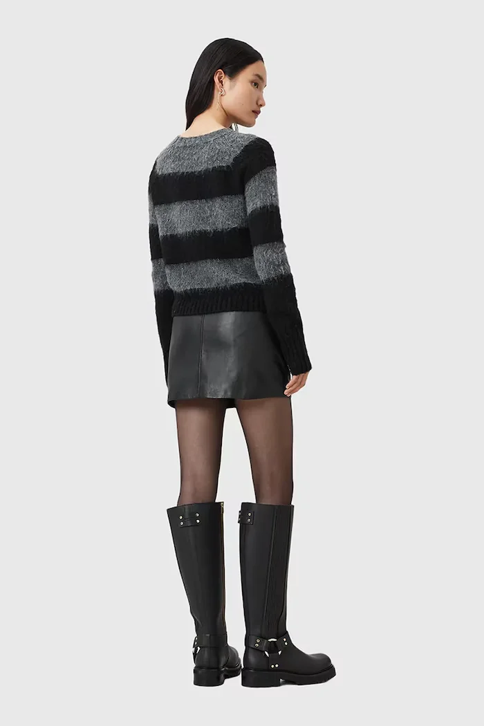 AllSaints Кожена пола RENAI в черно къса със стандартна кройка W020RB
