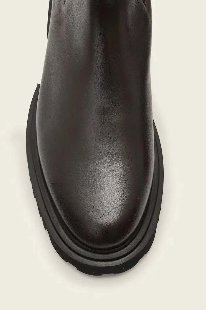 AllSaints Кожени боти челси HALLIE BOOT в кафяво с равна подметка W115FB