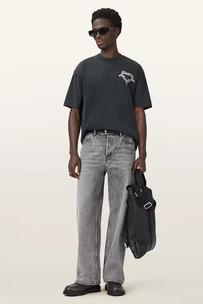 AllSaints Памучна тениска DRIP в черно с принт M005PD