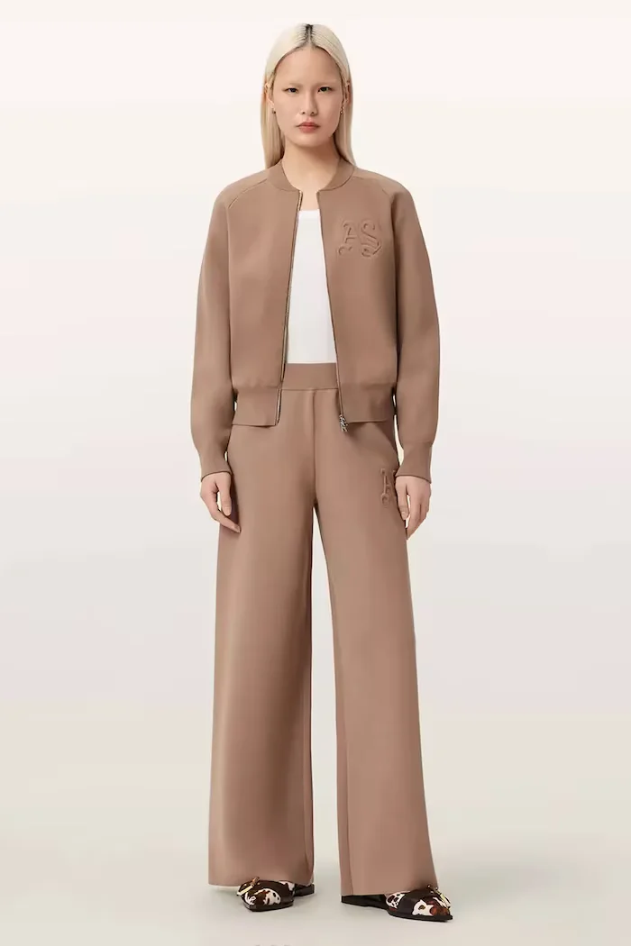 AllSaints Панталон SONNY в кафяво със стандартна кройка със стандартна талия W029TE