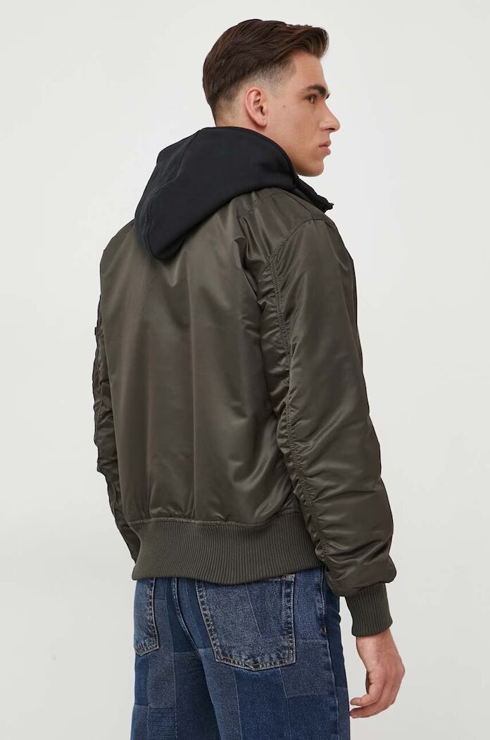 Alpha Industries Яке бомбър MA-1 D-Tec Hood Bomber в зелено зимен модел MA-1 D-Tec Hood Bomber