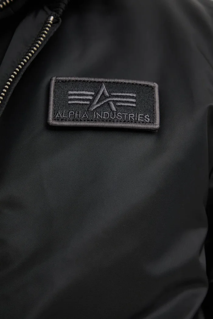 Alpha Industries Яке MA-1 D-Tec Hood Bomber в черно преходен модел 183110.515 MA-1 D-Tec Hood Bomber