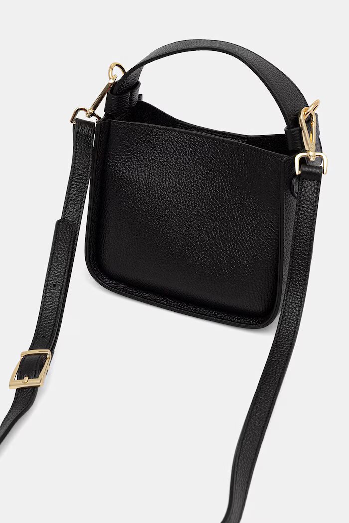Answear.LAB чанта crossbody дамска от кожа черна