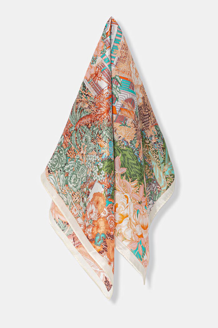 Answear.LAB Копринен шал from the Unscripted collection в оранжево с десен