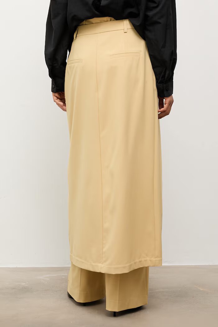 Answear.LAB Панталон from the Unscripted collection Жълт стандартен