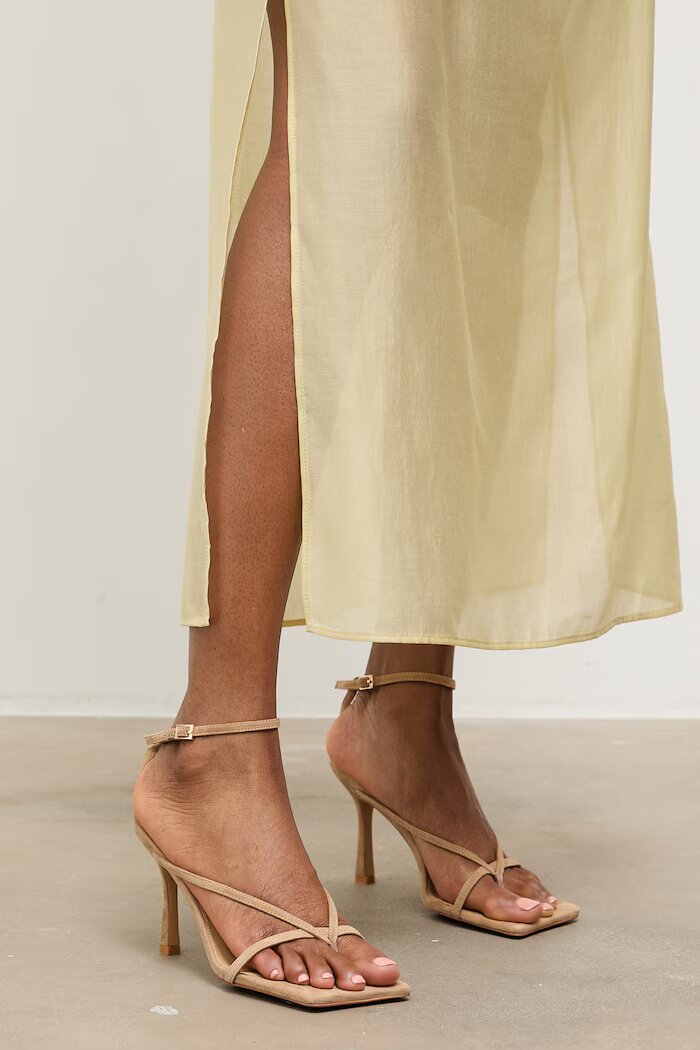 Answear.LAB Велурени сандали from the Unscripted collection в бежово