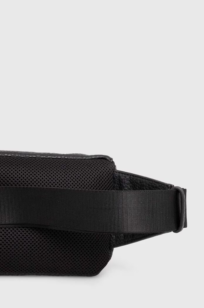 ARMANI EXCHANGE Чанта за кръст в черно 952612 CC828