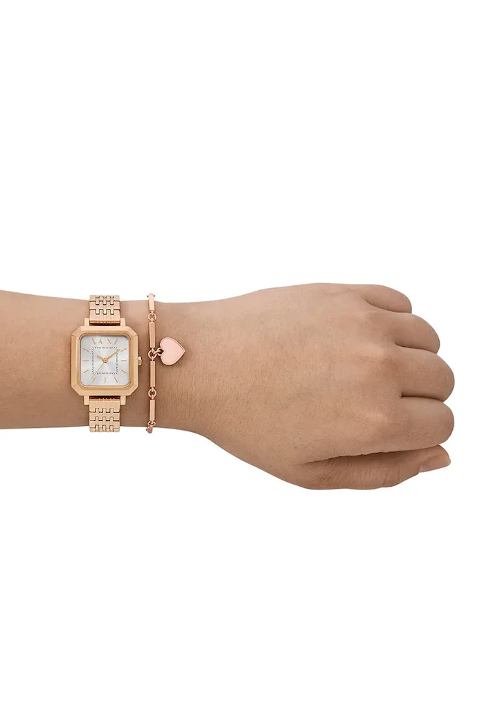 ARMANI EXCHANGE Часовник и гривна в златисто AX7164SET