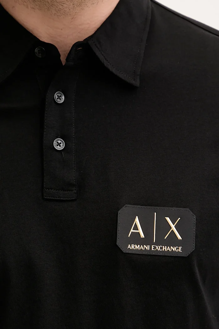 ARMANI EXCHANGE Памучна тениска с яка в черно с изчистен дизайн XM002232 AF10364