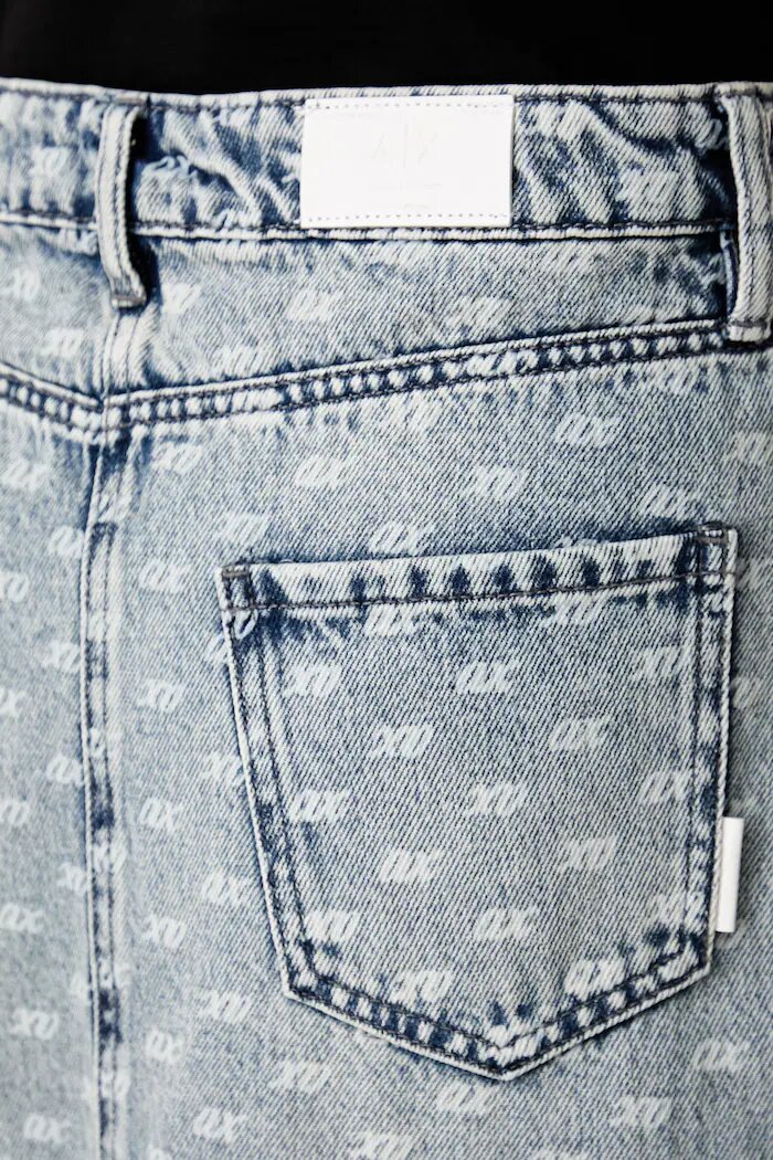 ARMANI EXCHANGE пола от деним синя с износен ефект XW002754 AF25777