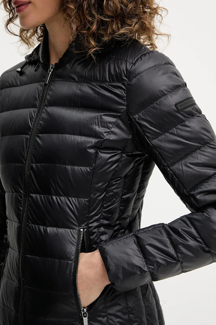 ARMANI EXCHANGE Пухено яке в черно преходен модел XW001920 AF18757