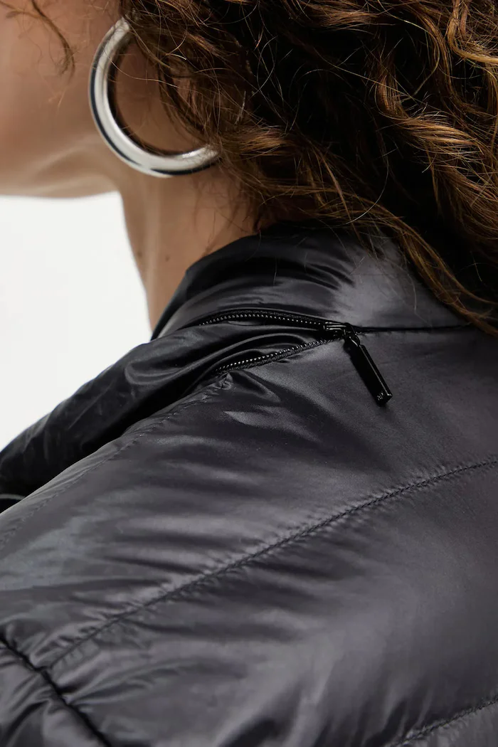 ARMANI EXCHANGE Пухено яке в черно преходен модел XW001920 AF18757