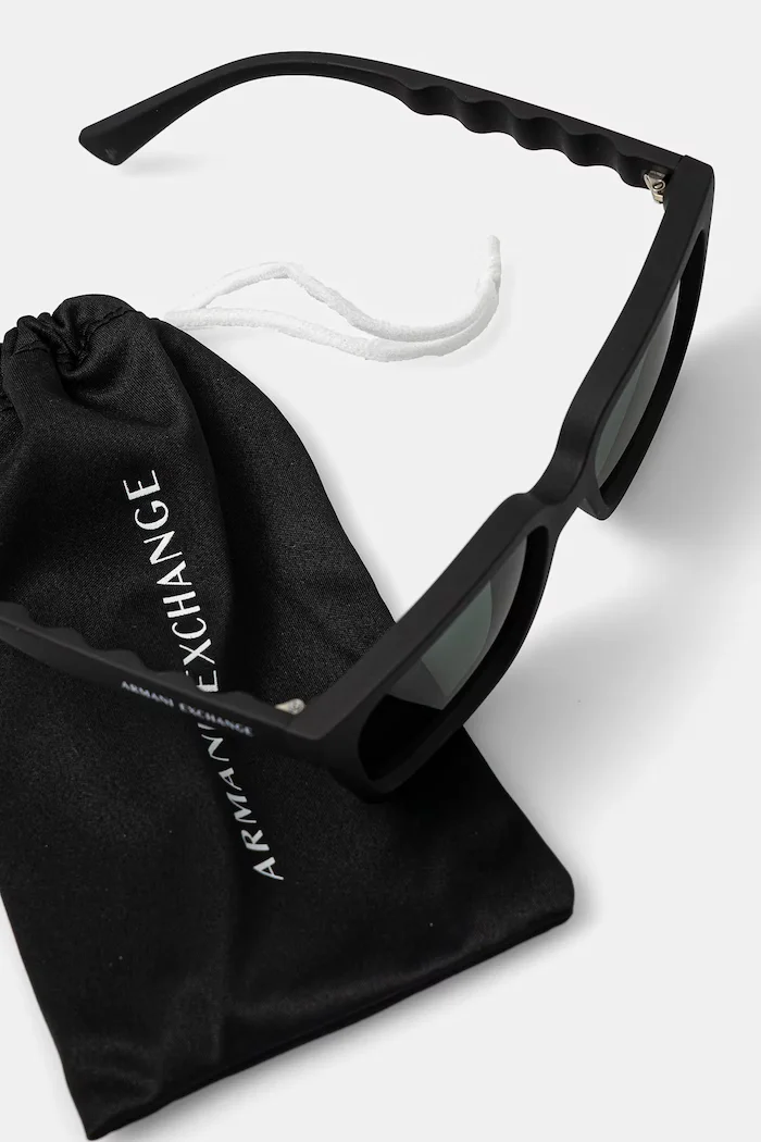 ARMANI EXCHANGE Слънчеви очила в черно 0AX4147S