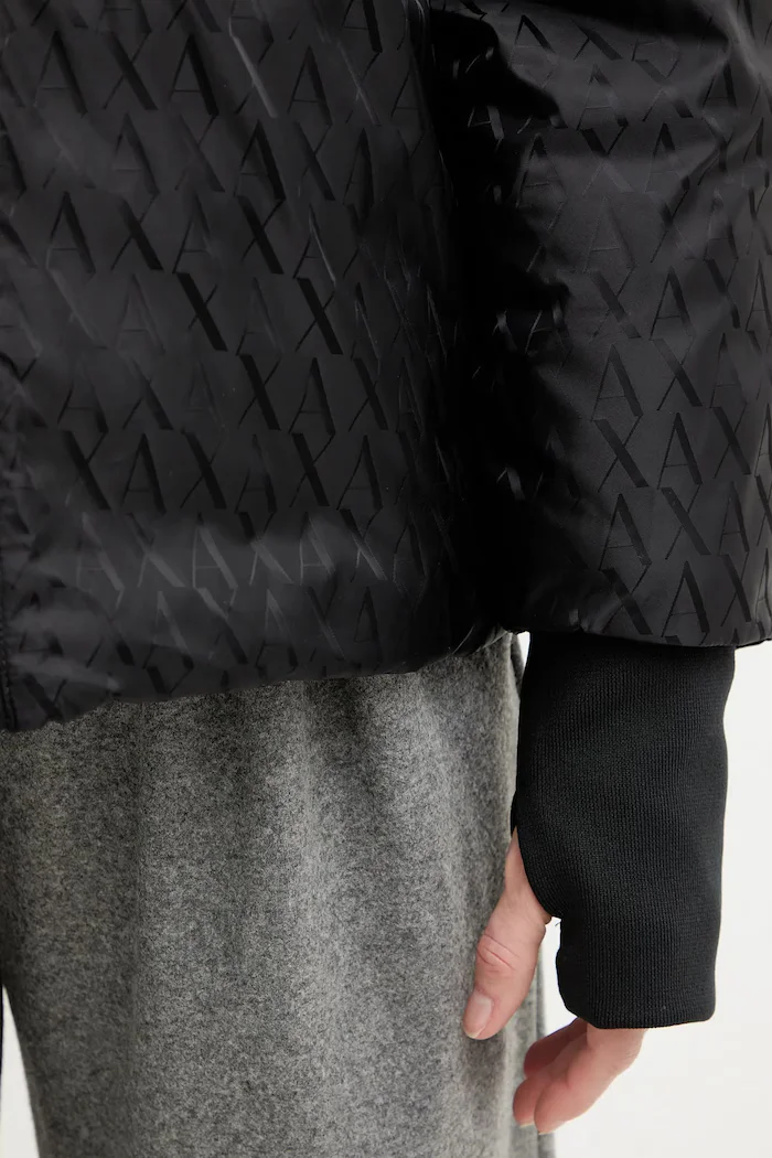ARMANI EXCHANGE Яке в черно преходен модел XW001436 AF16628