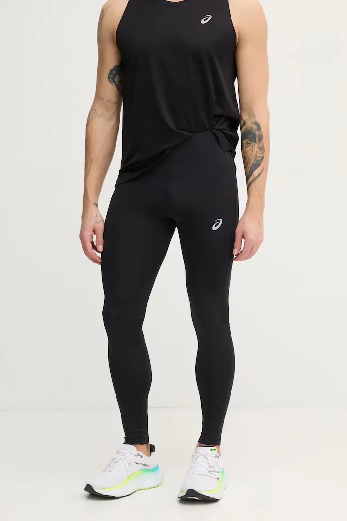 Asics Клин за бягане Core в черно с изчистен дизайн 2011D220