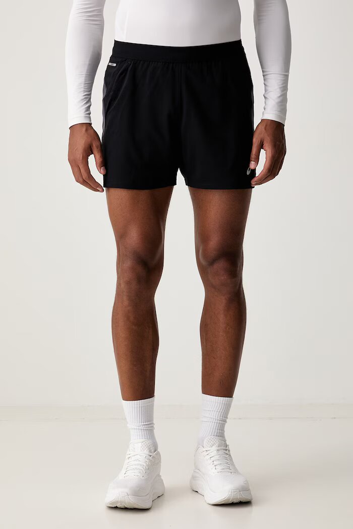 Asics спортен къс панталон мъжки ROAD 5IN SHORT черен със стандартна талия 2011D247.001