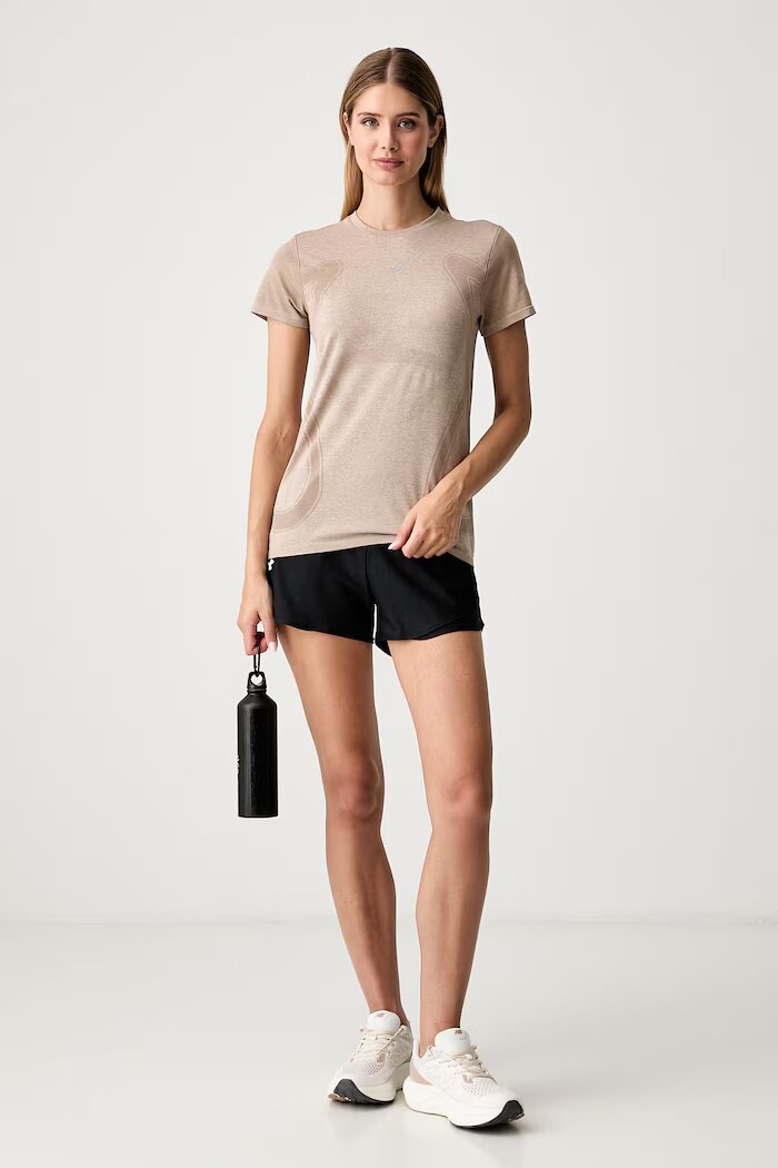Asics тениска за трениране дамска ROAD SEAMLESS SS TOP бежова 2012D292.200