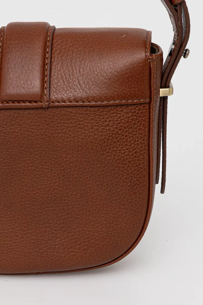 Barbour чанта crossbody дамска от кожа кафява LBA0490
