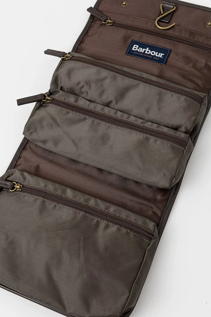 Barbour Козметична чанта в зелено MAC0398