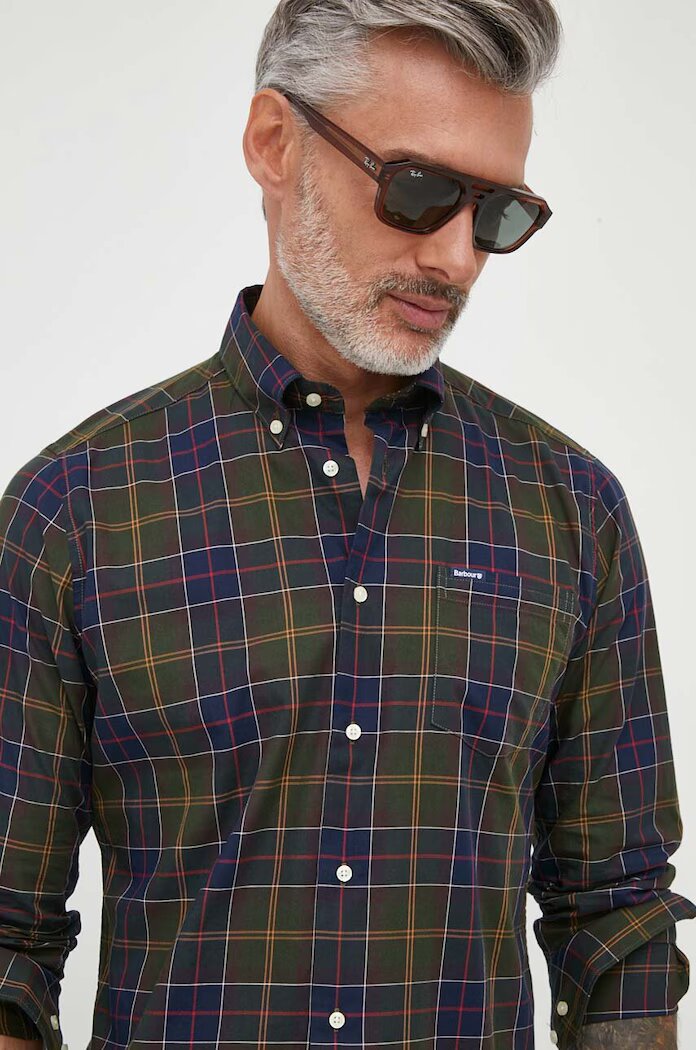 Barbour Памучна риза мъжка с кройка по тялото с яка с копче